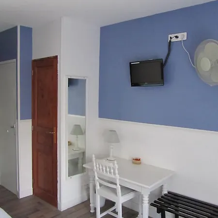 Hotel Au Vieux Logis 2*